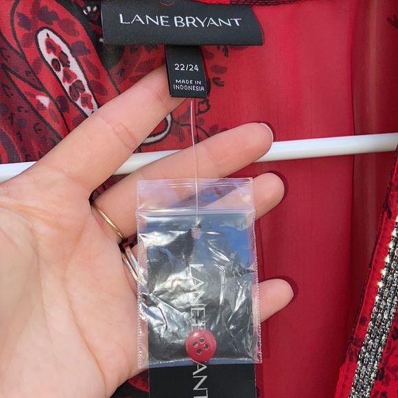 Lane Bryant red/black/wh paisley print with embellished neckline size 22 NWT - Picture 5 of 7